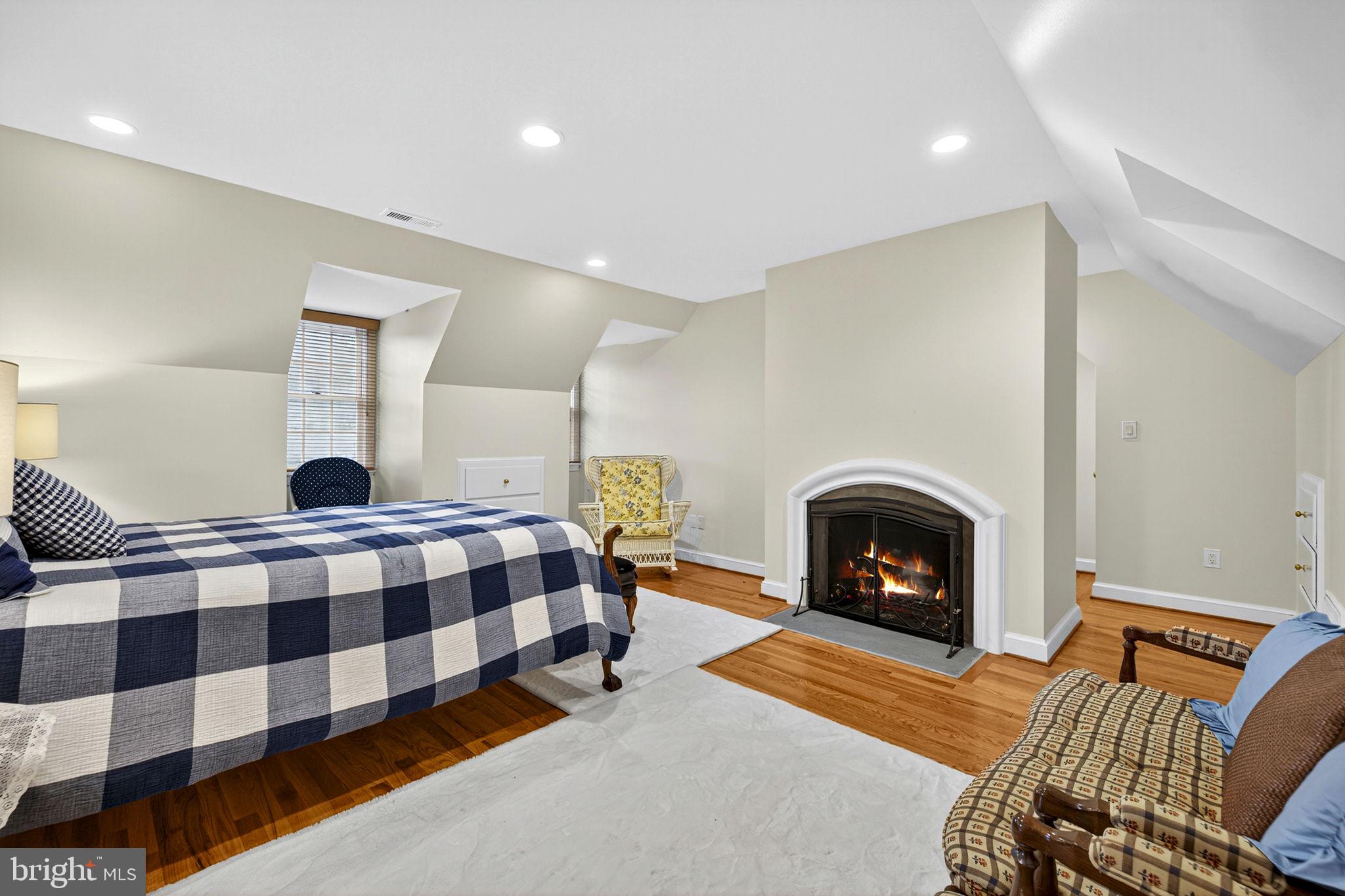 VILLAGE HAMLET - Residential