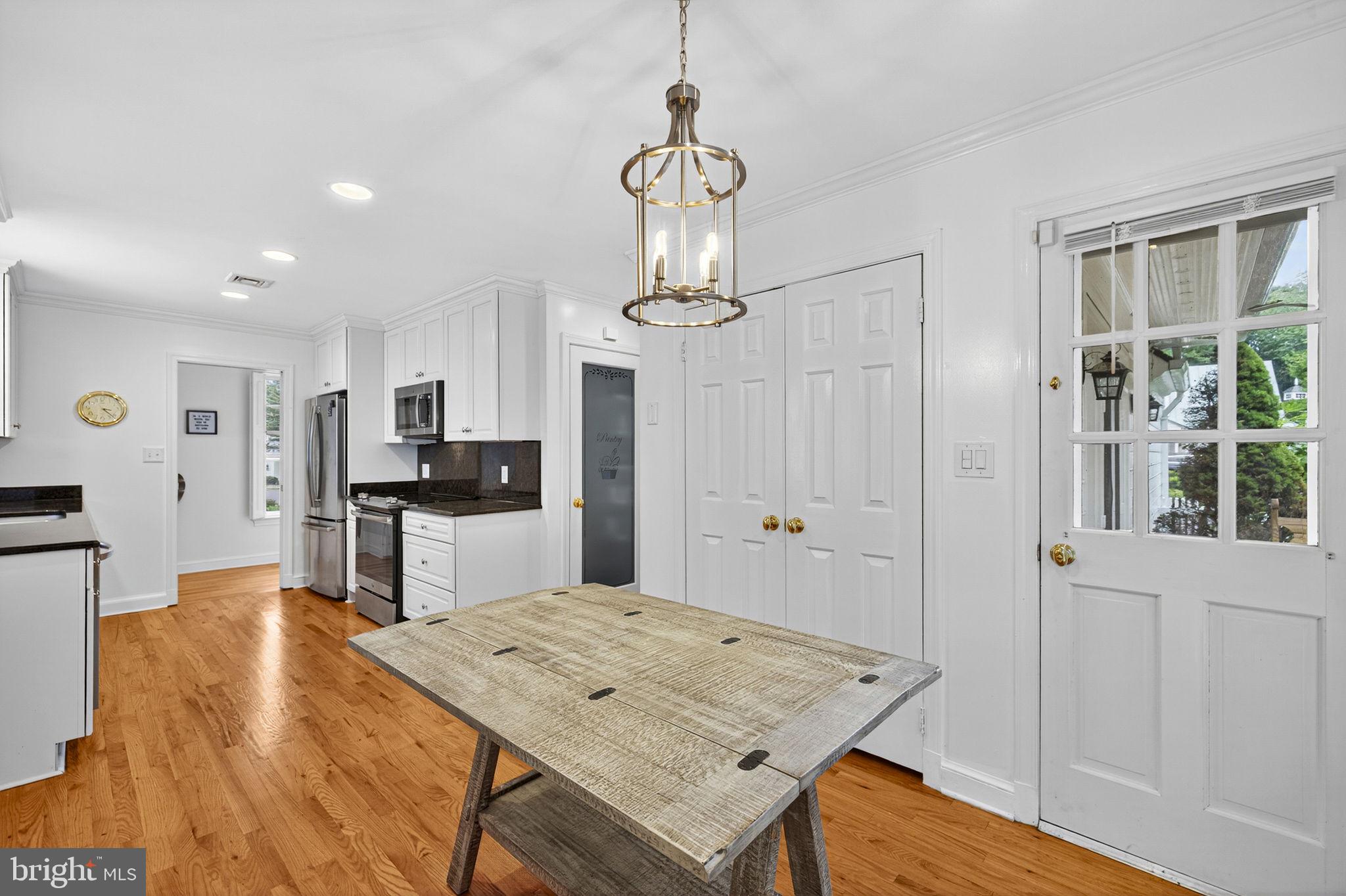 VILLAGE HAMLET - Residential