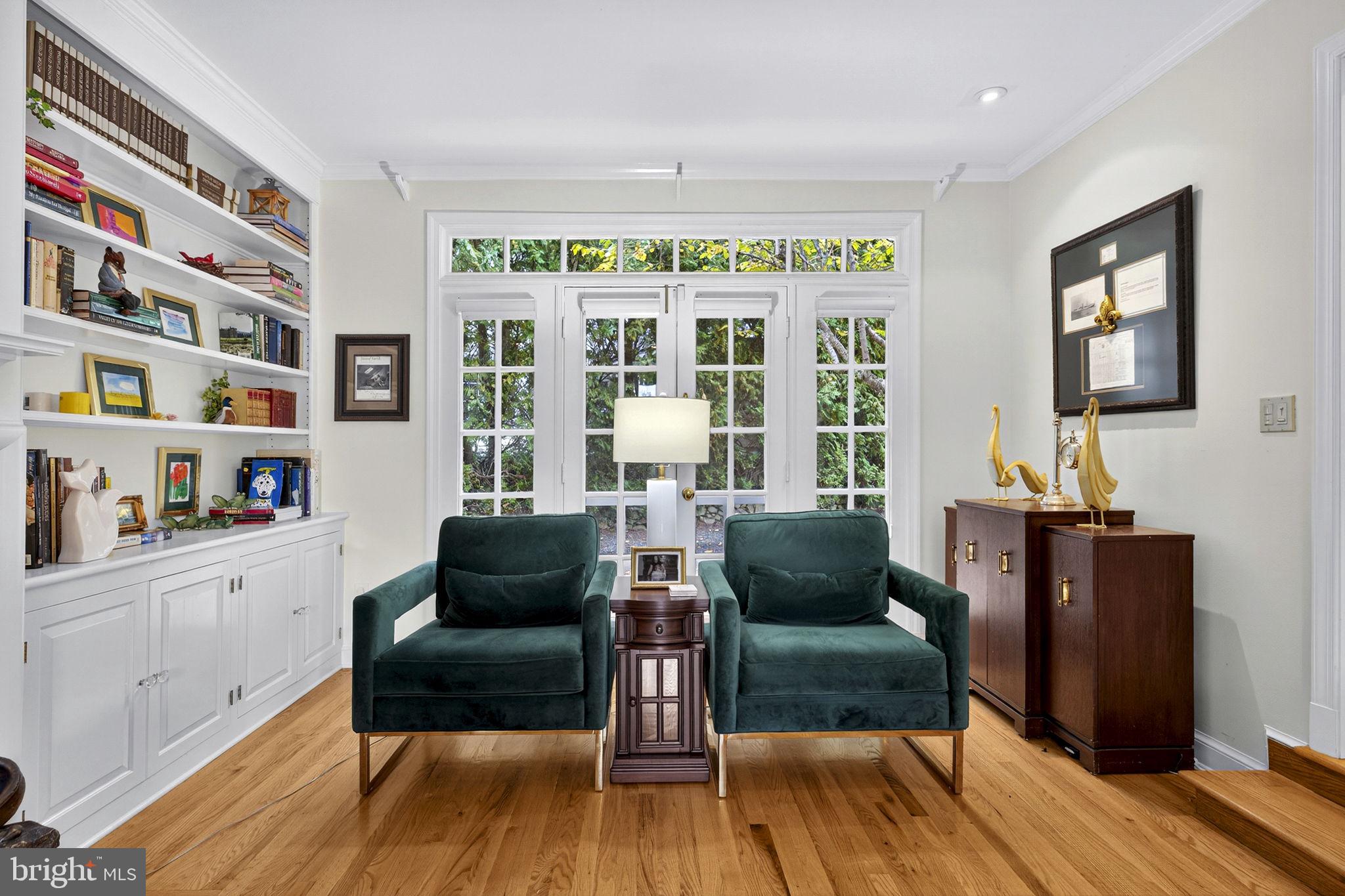 VILLAGE HAMLET - Residential