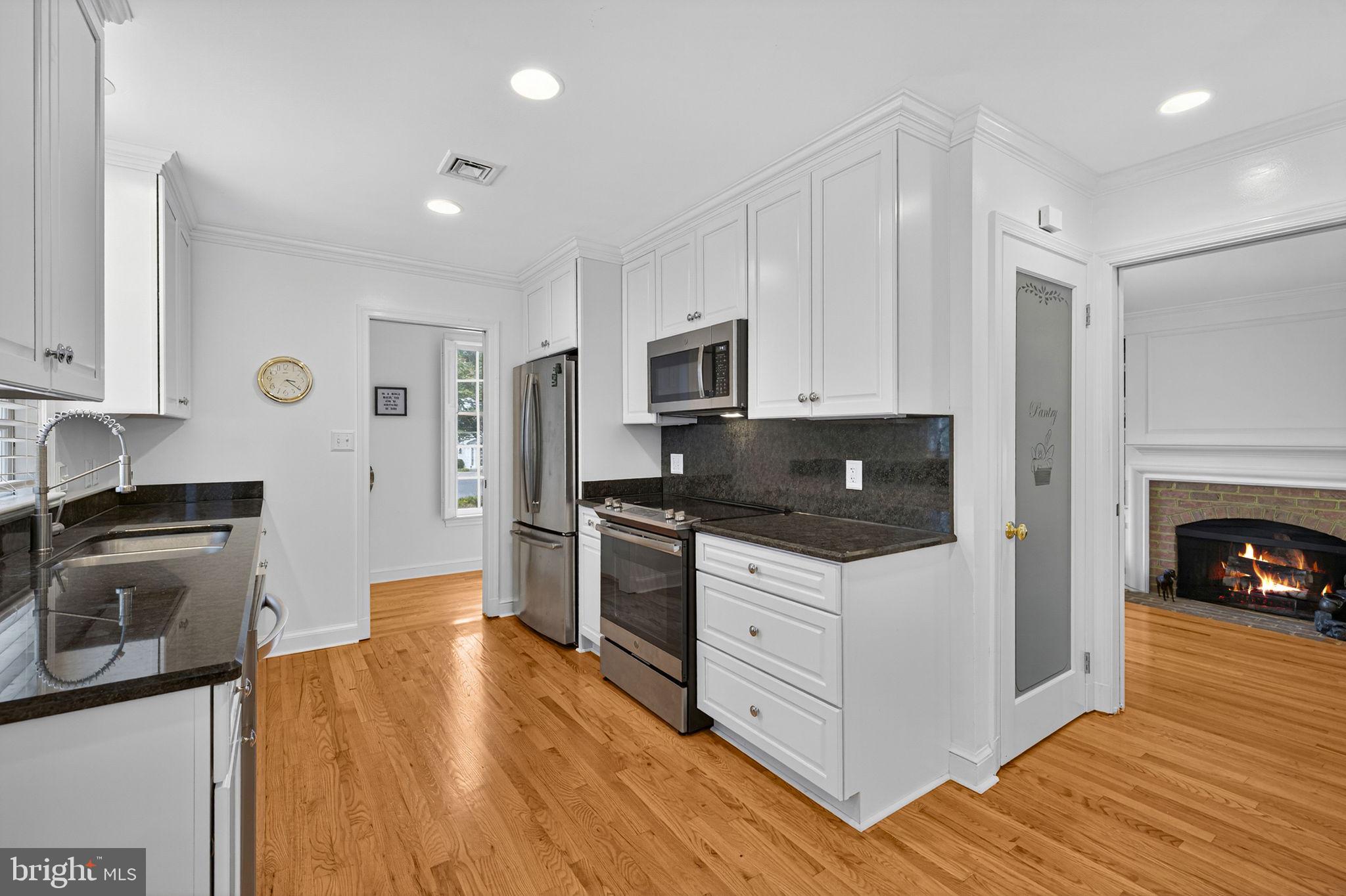 VILLAGE HAMLET - Residential