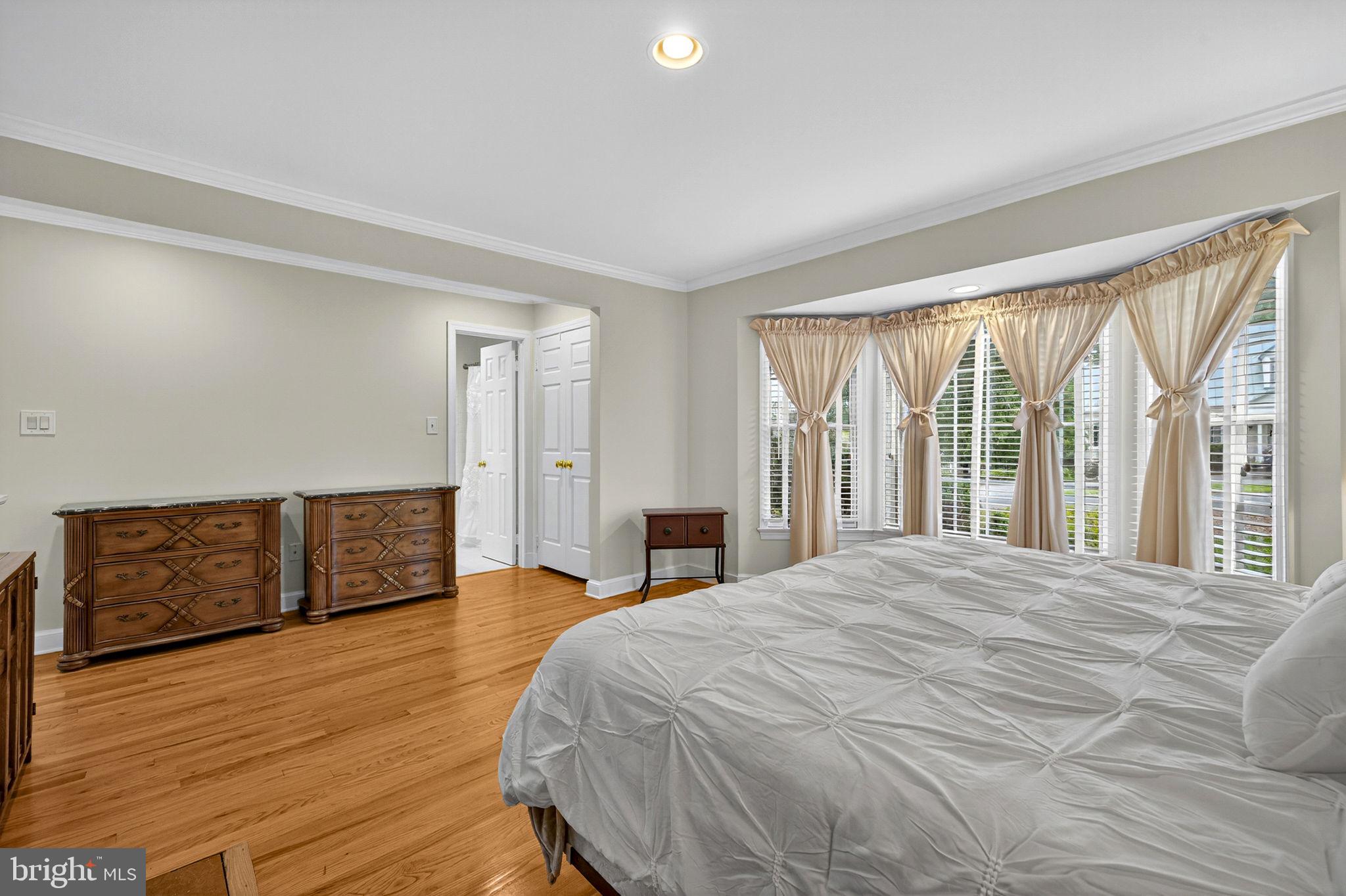 VILLAGE HAMLET - Residential