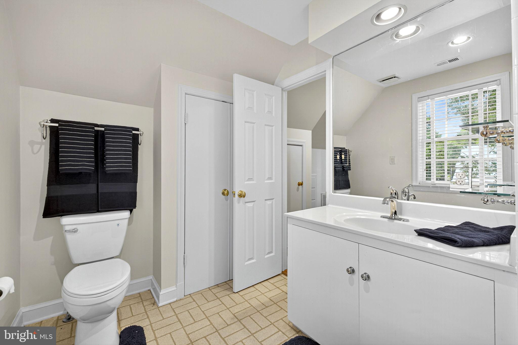 VILLAGE HAMLET - Residential