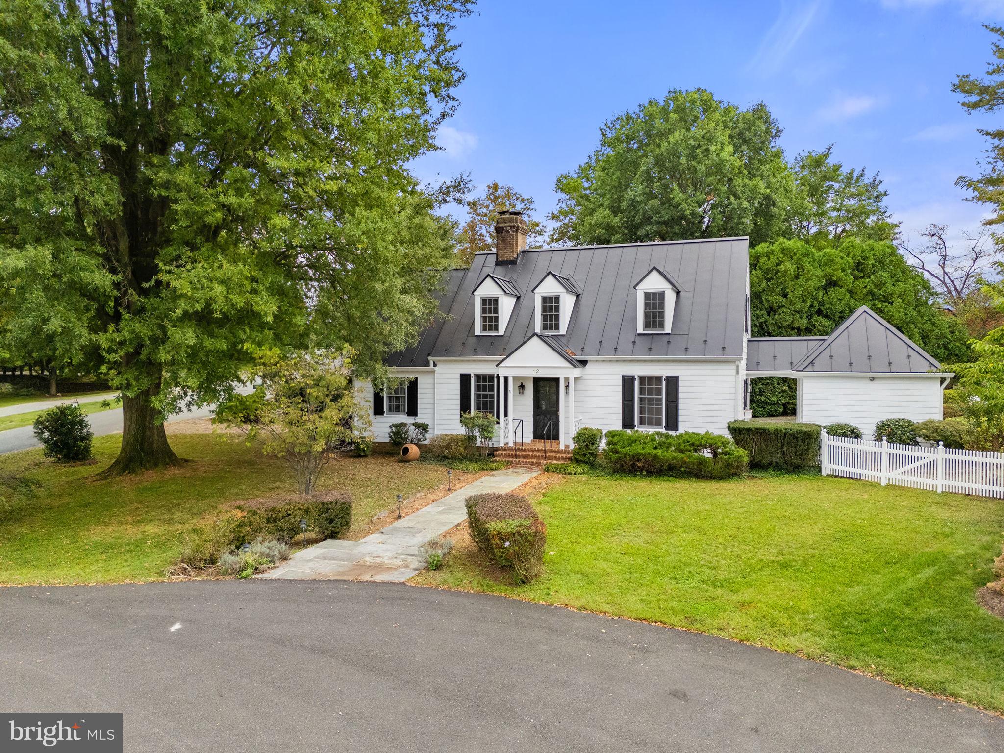 VILLAGE HAMLET - Residential