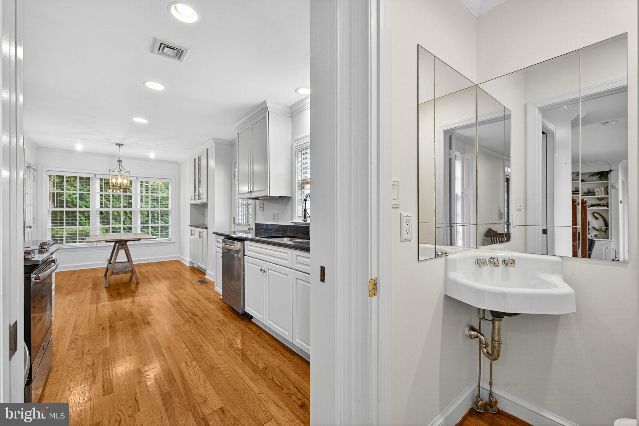 VILLAGE HAMLET - Residential