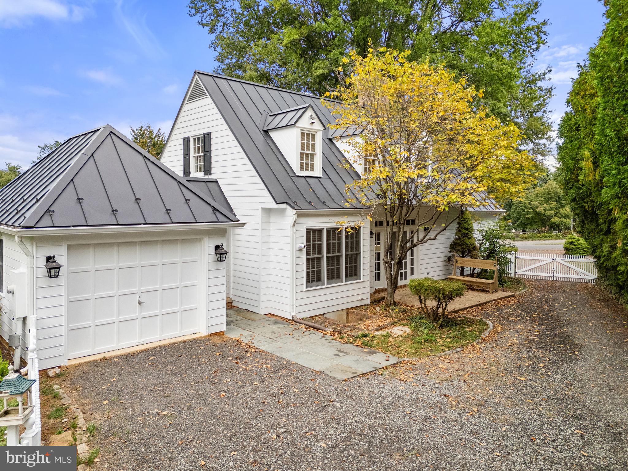 VILLAGE HAMLET - Residential