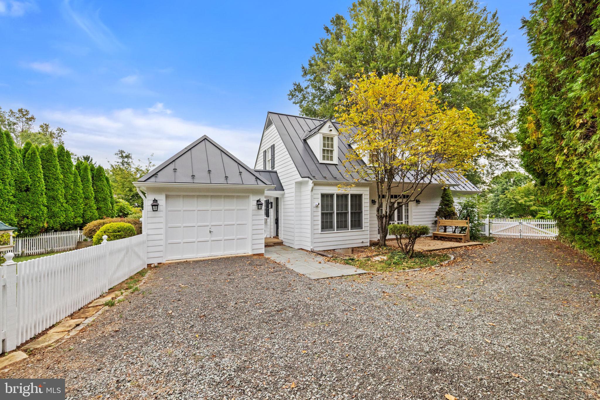 VILLAGE HAMLET - Residential