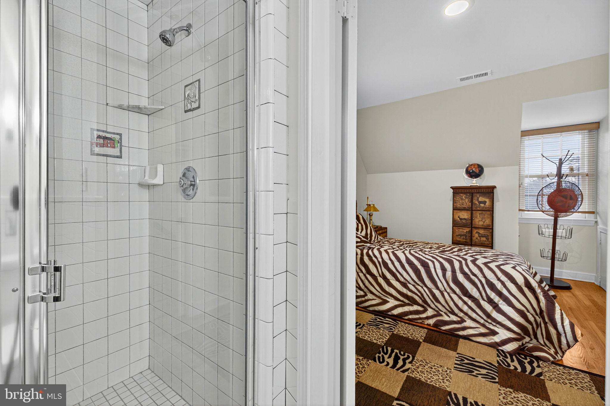 VILLAGE HAMLET - Residential