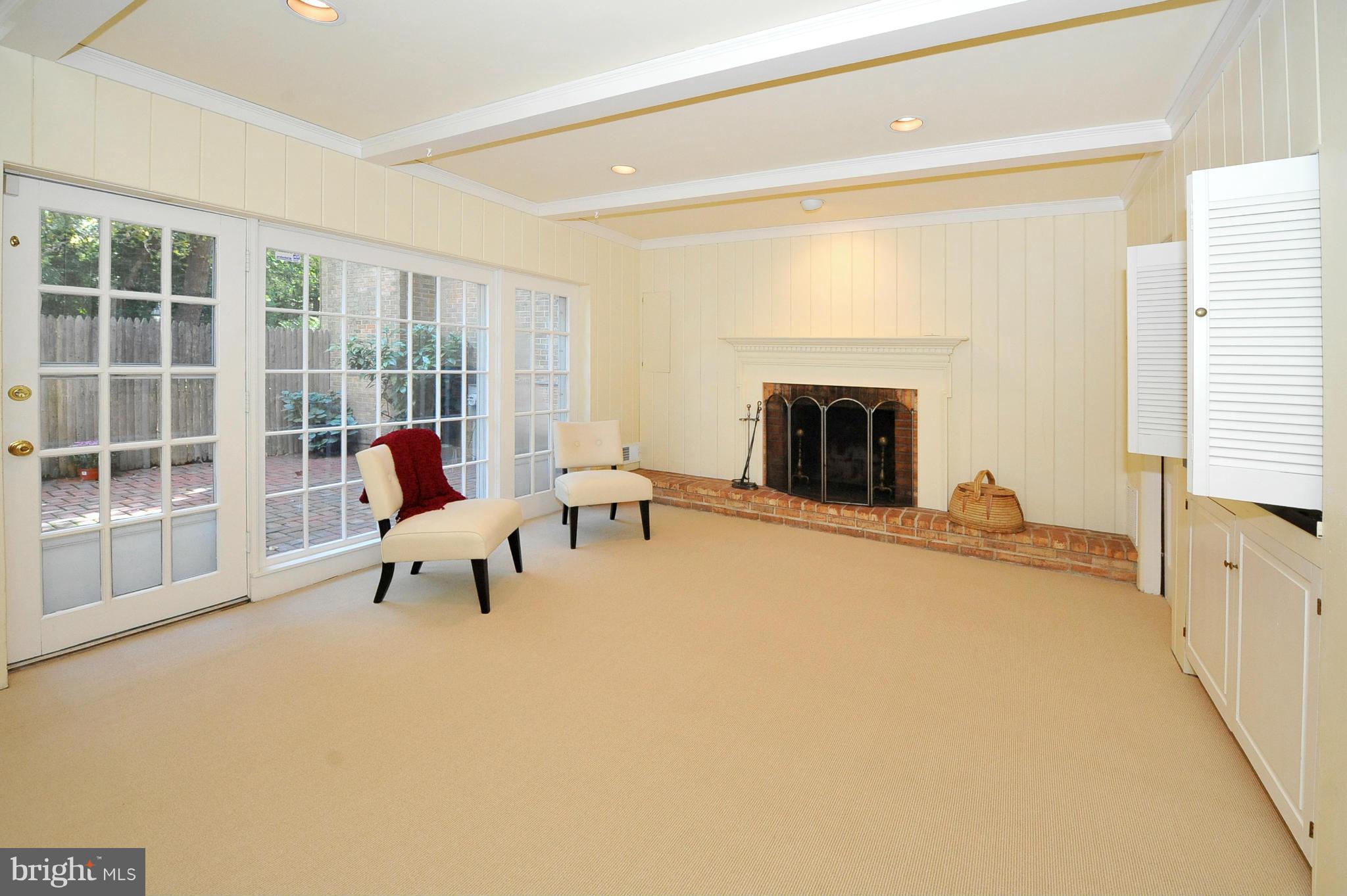 CRESTVIEW - Residential