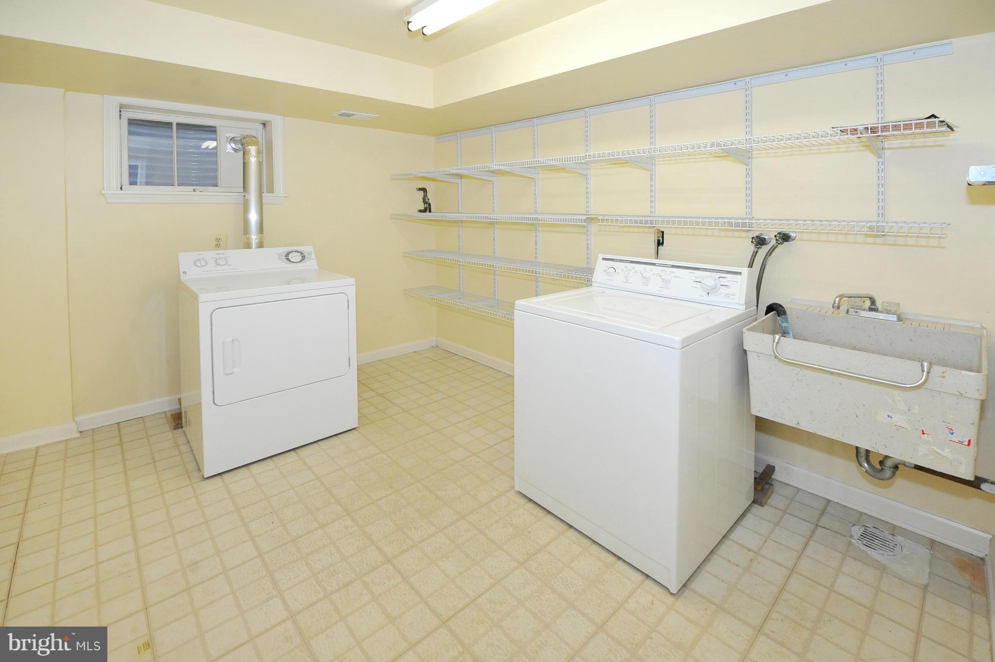 CRESTVIEW - Residential