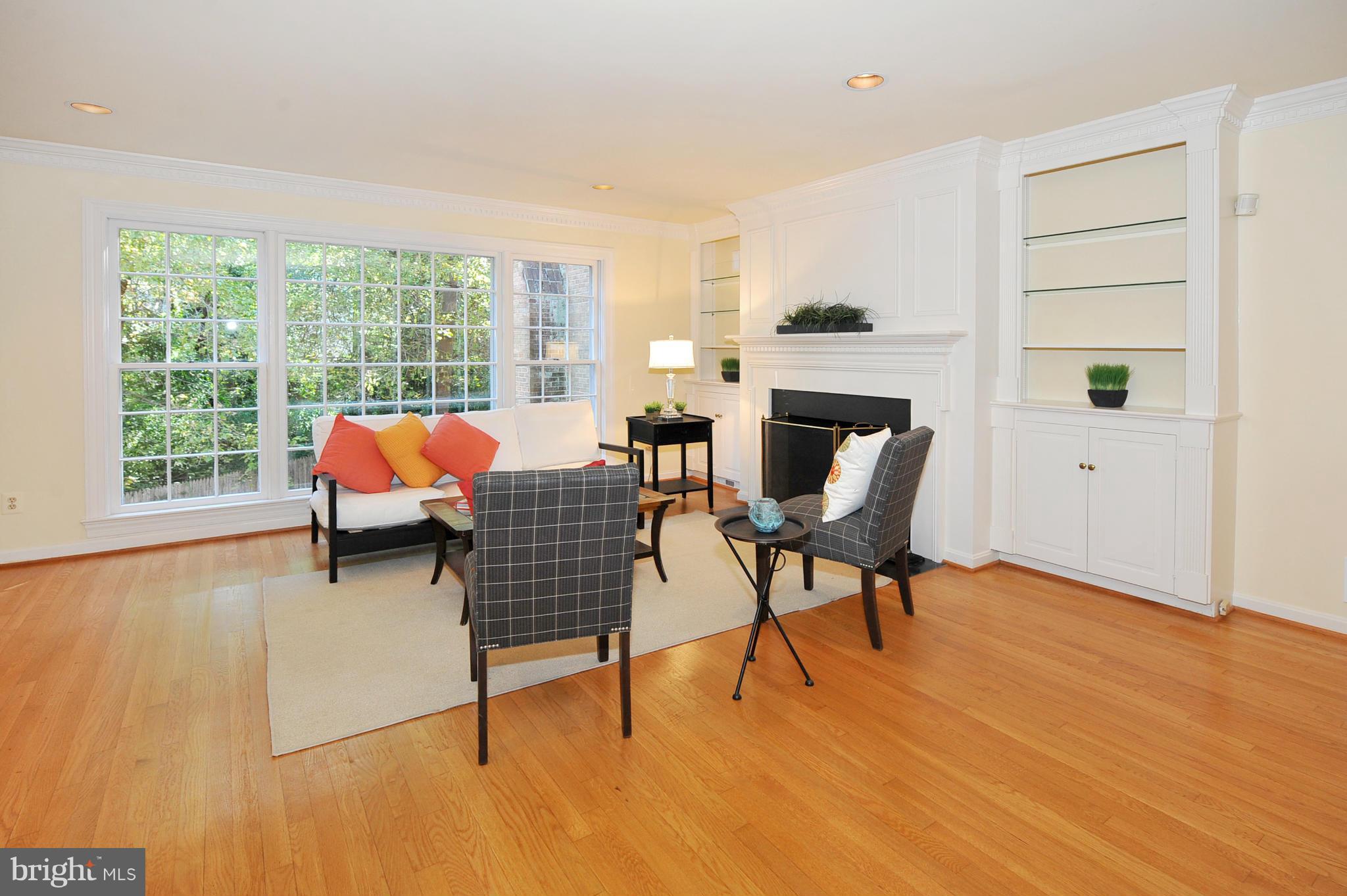 CRESTVIEW - Residential