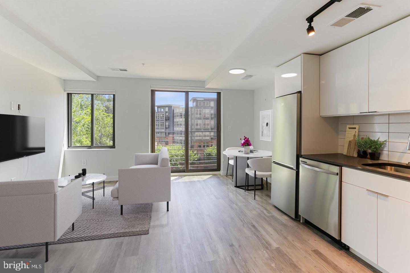 700 ROEDER ROAD 401