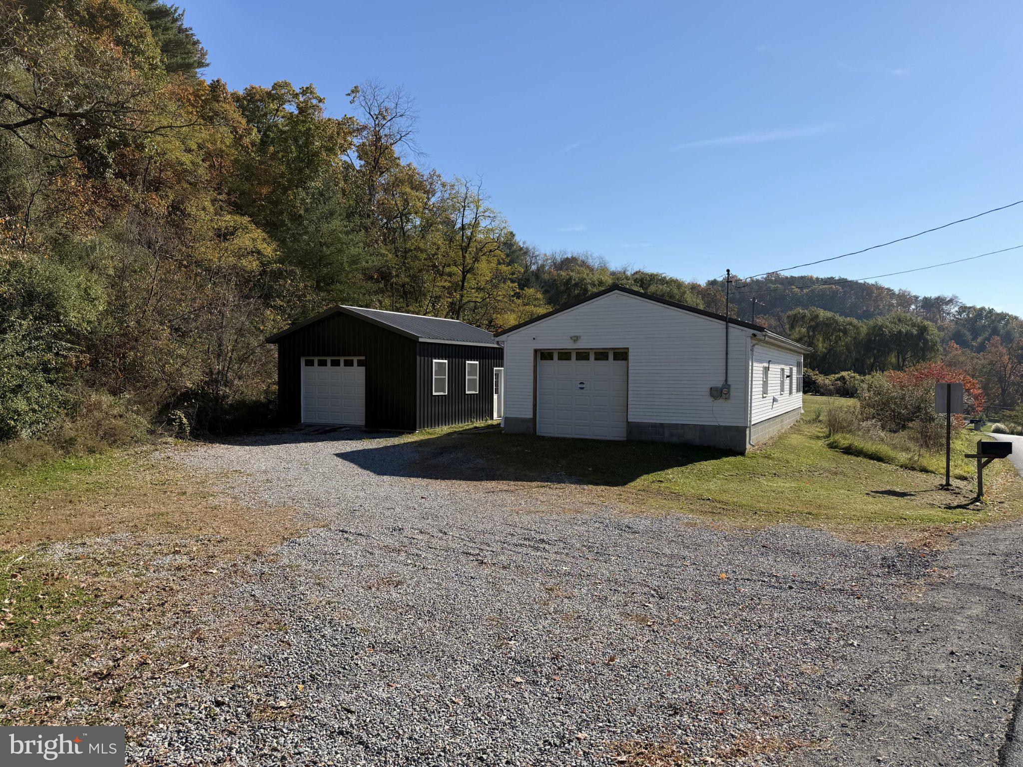 318 BERRY ROAD
