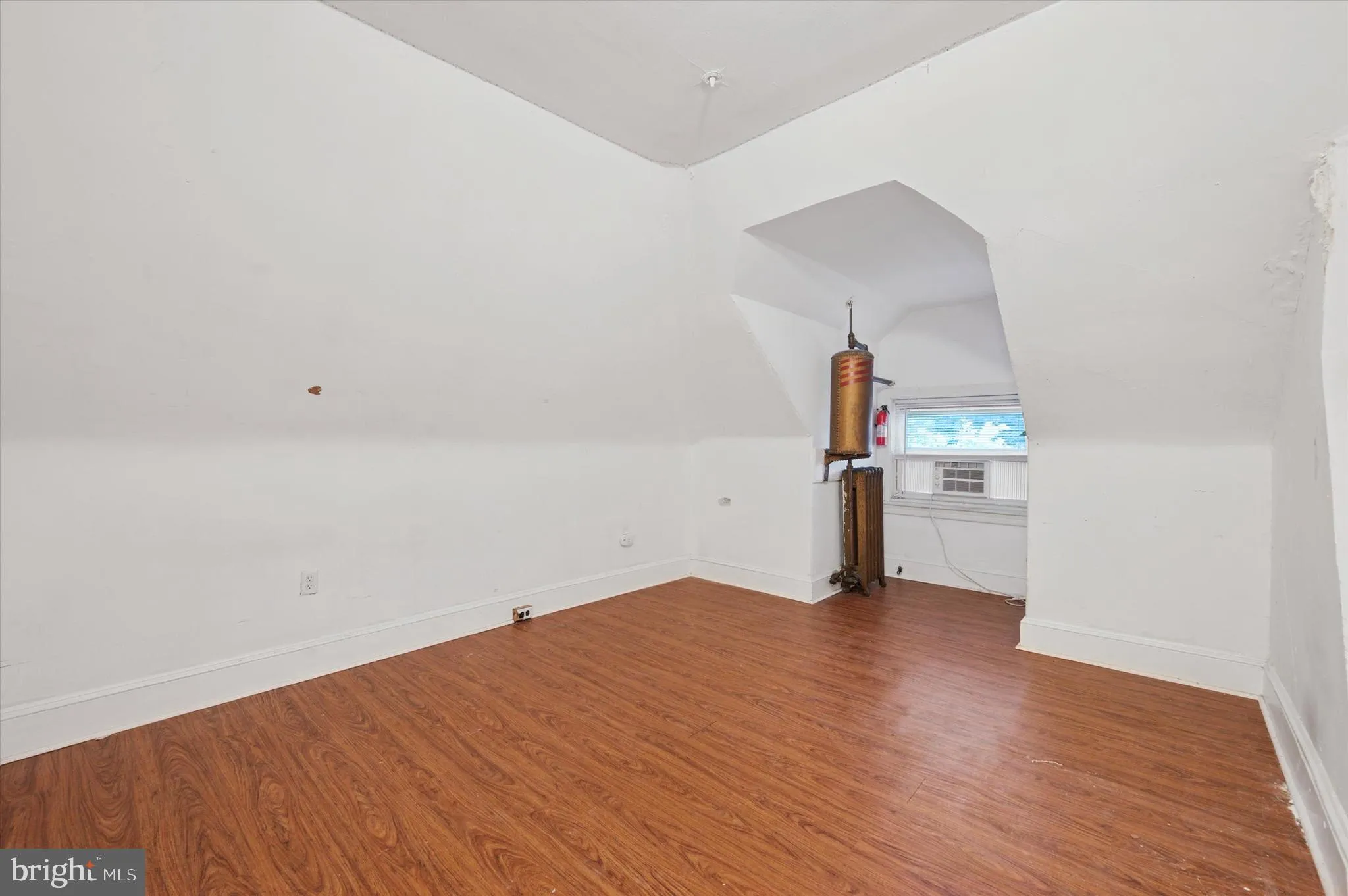Philadelphia, Pennsylvania 19104, United States, 7 Bedrooms Bedrooms, ,3 BathroomsBathrooms,Residential,Active,138350