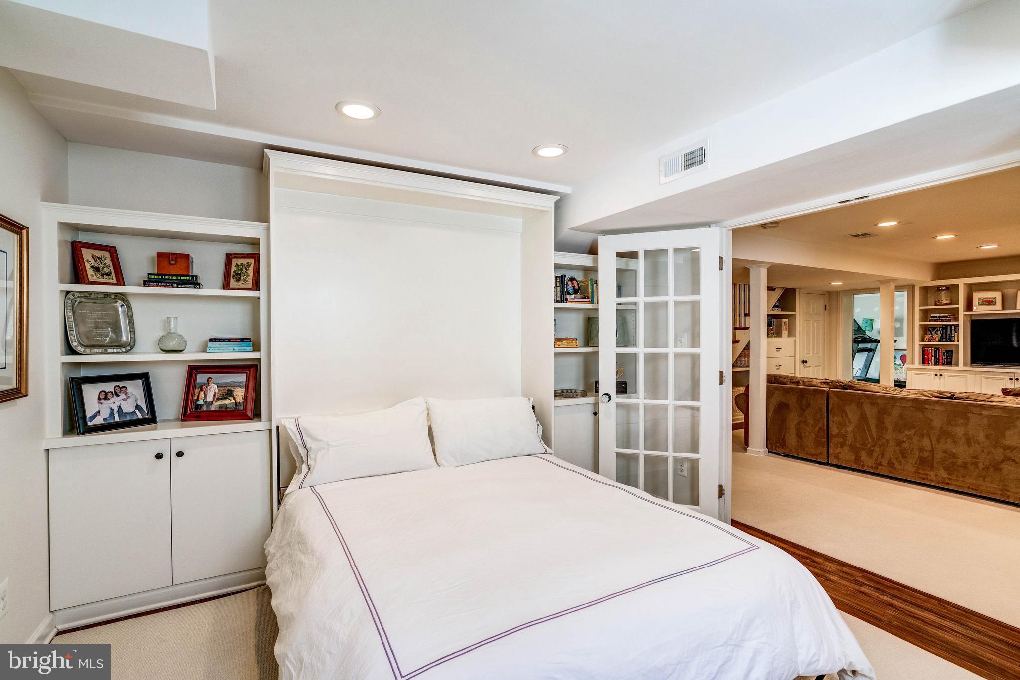 WESTMORELAND HILLS - Residential