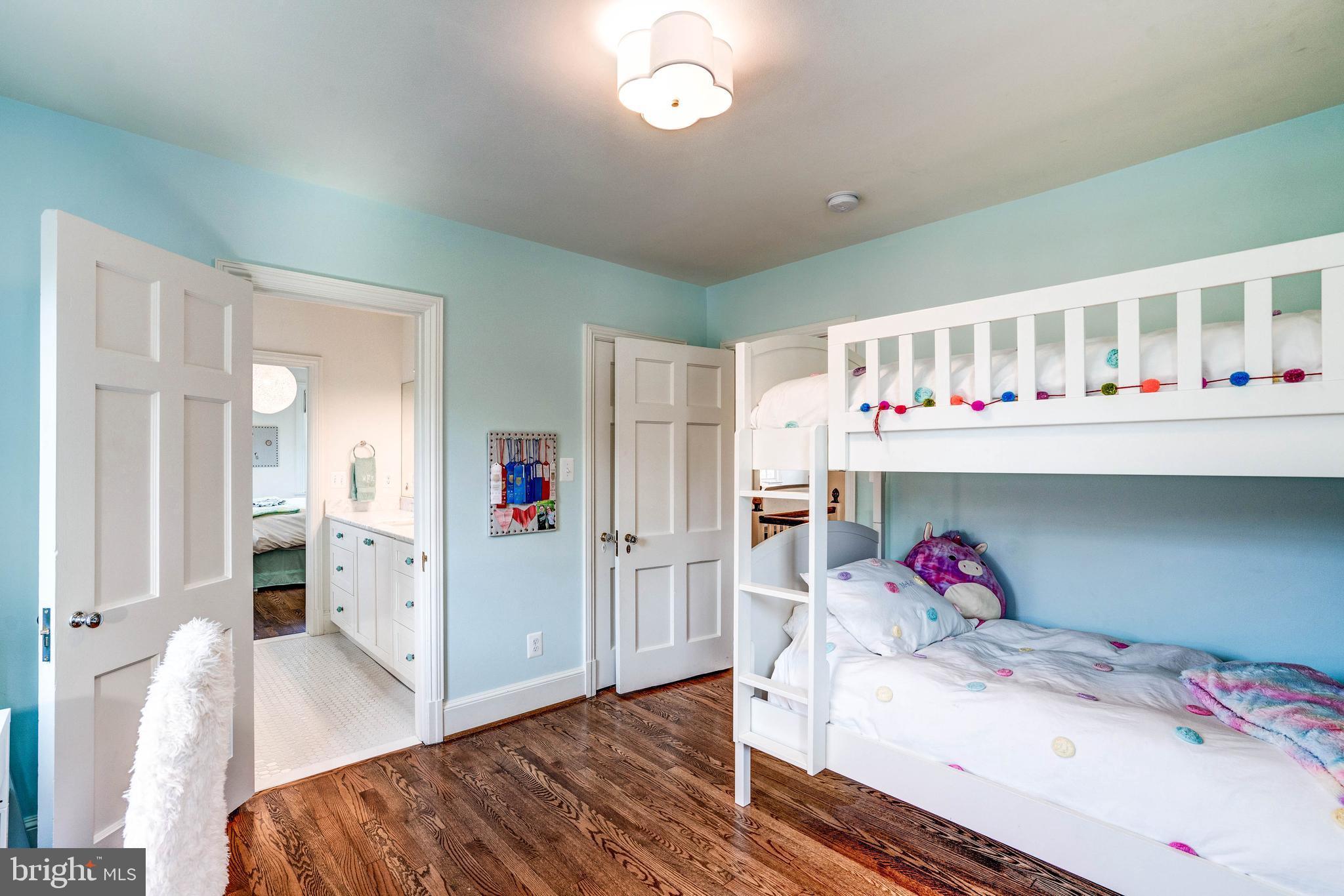 WESTMORELAND HILLS - Residential