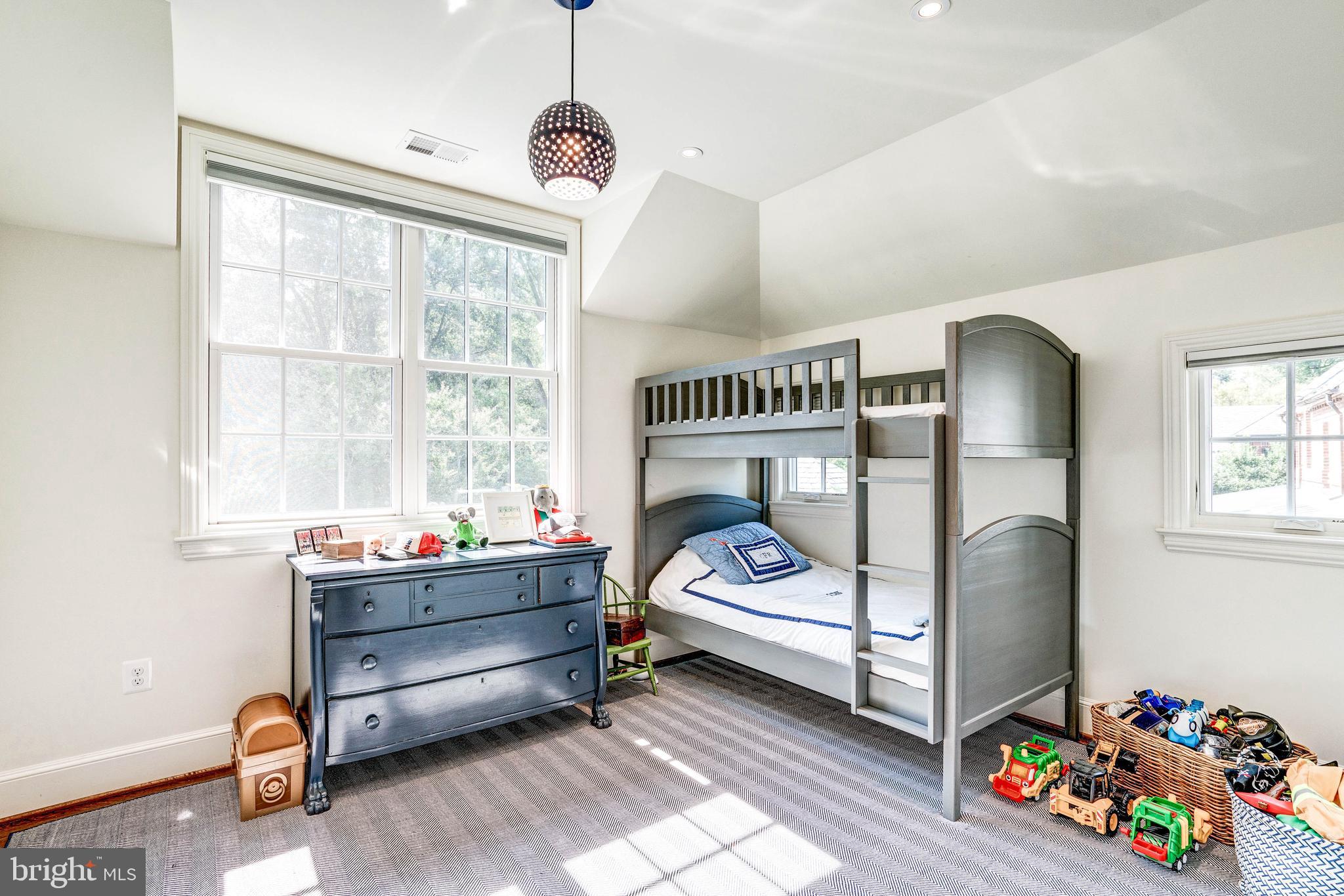 WESTMORELAND HILLS - Residential