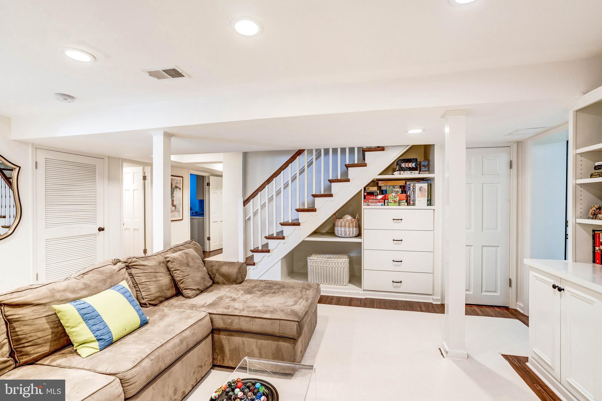 WESTMORELAND HILLS - Residential