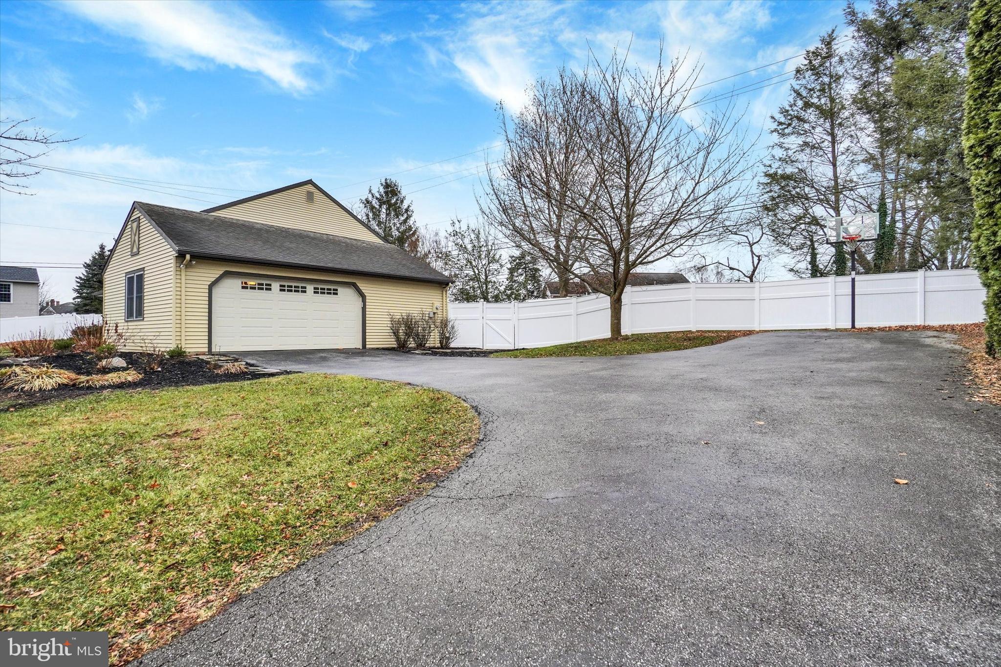 SOUTHBROOK - Residential