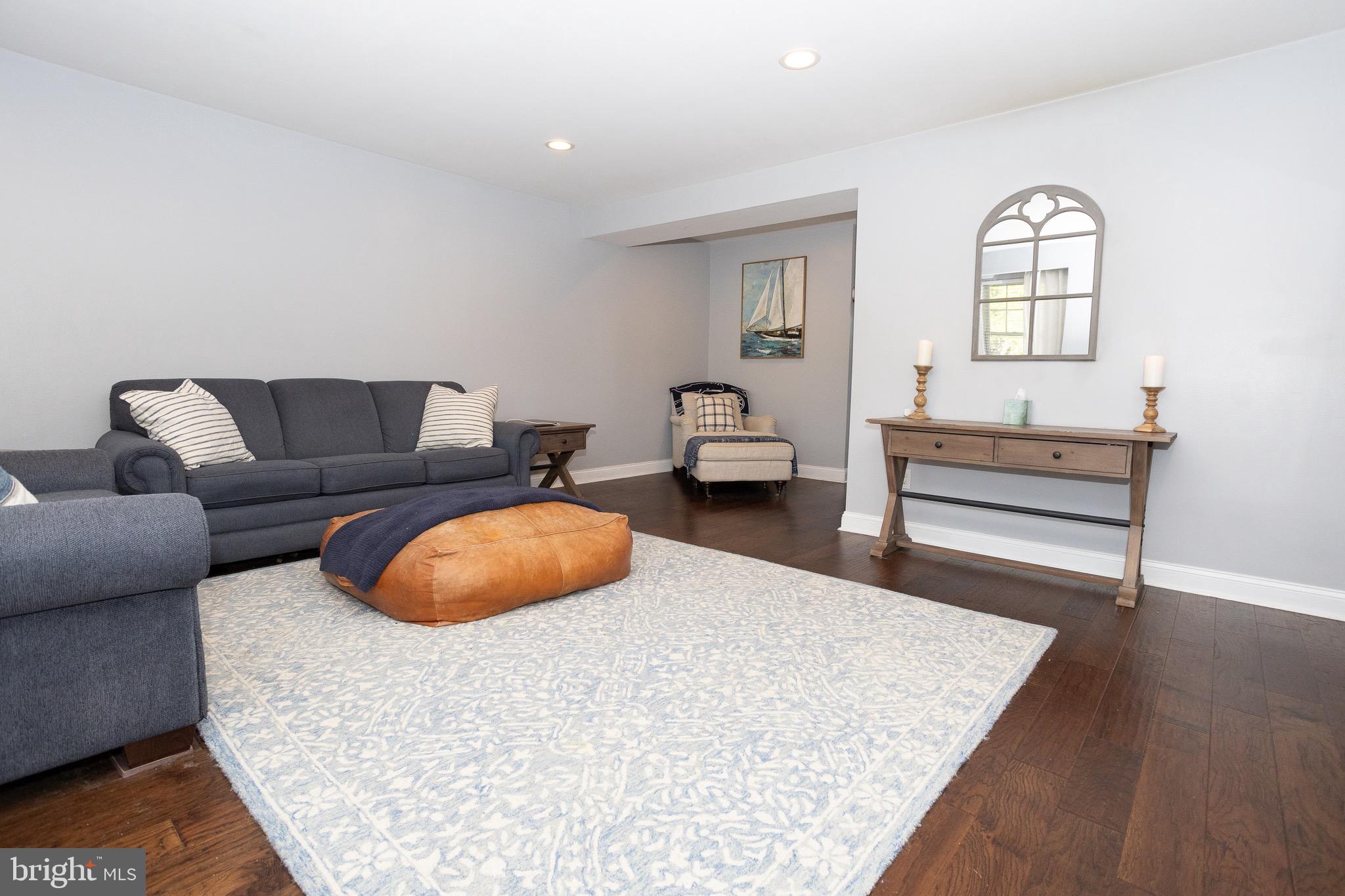 NESHAMINY VALLEY - Residential