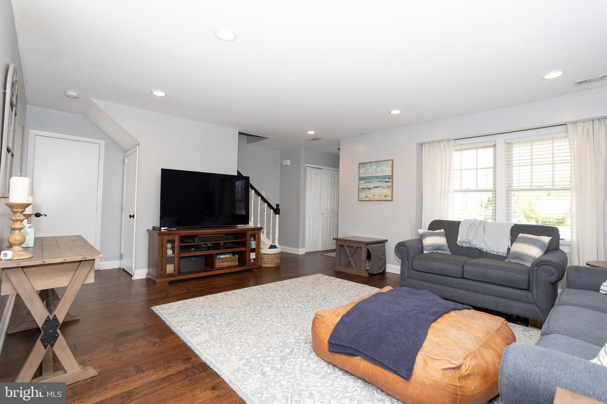 NESHAMINY VALLEY - Residential