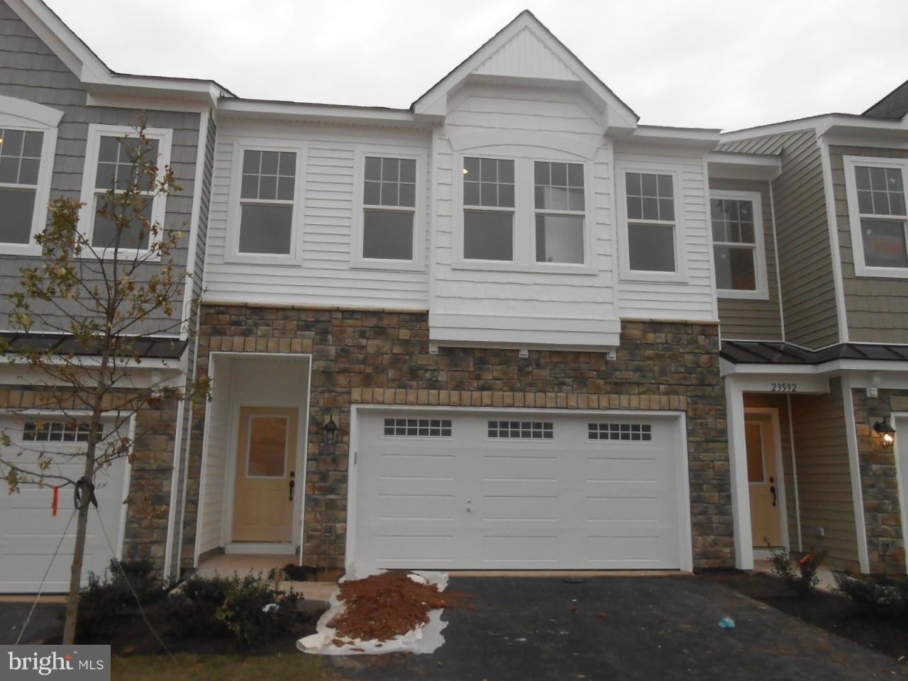 BRAMBLETON LANDBAY 3 - Residential Lease