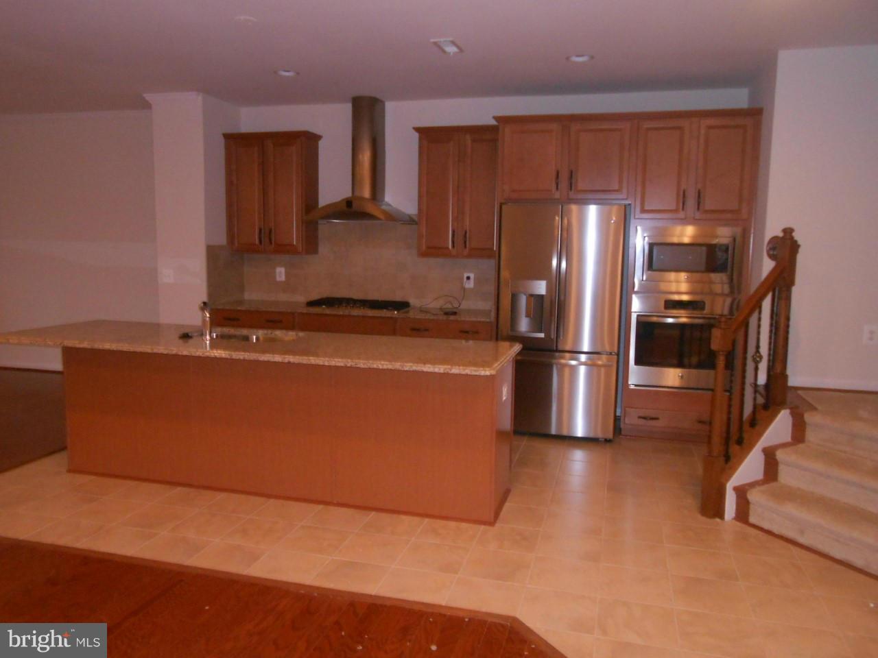 BRAMBLETON LANDBAY 3 - Residential Lease