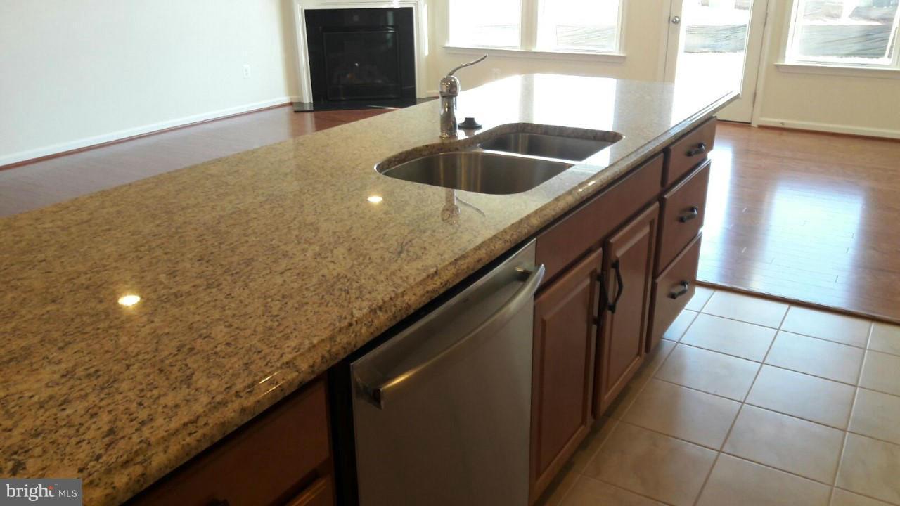 BRAMBLETON LANDBAY 3 - Residential Lease