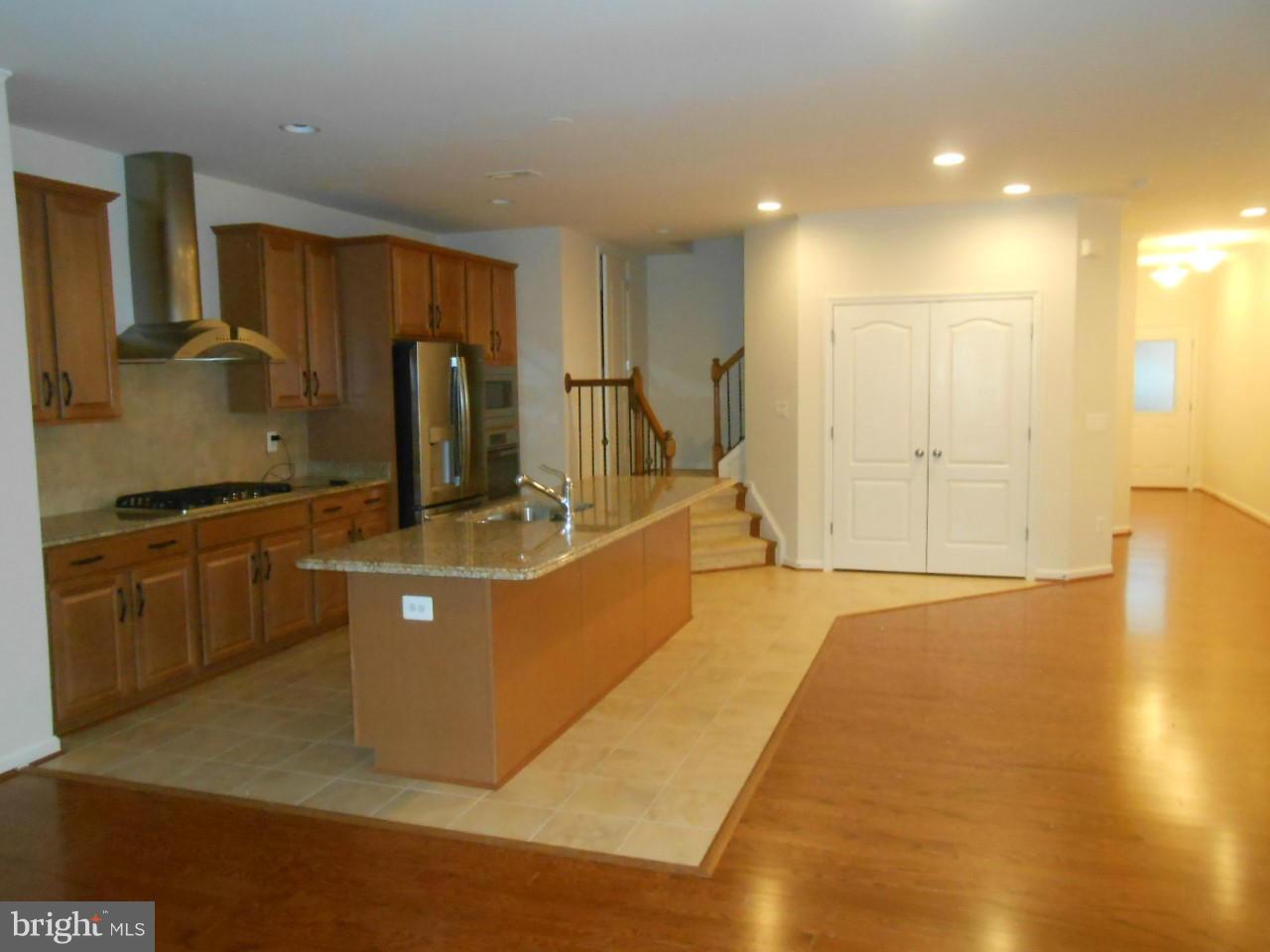 BRAMBLETON LANDBAY 3 - Residential Lease