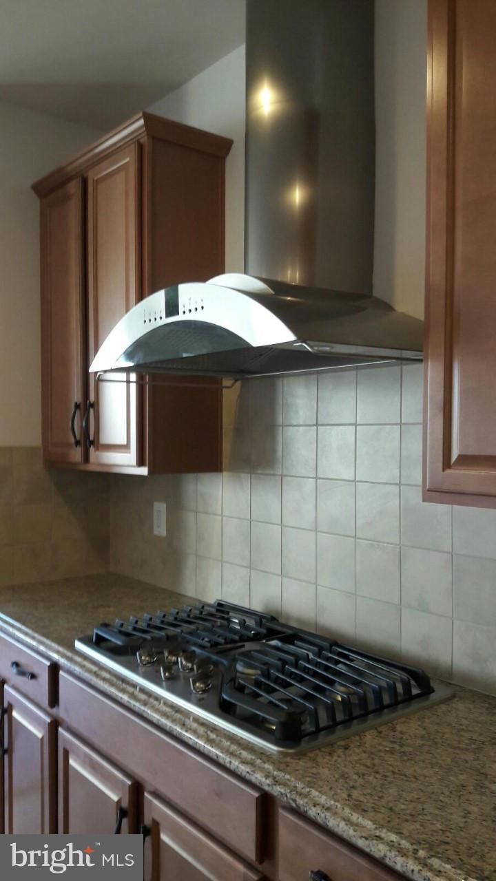 BRAMBLETON LANDBAY 3 - Residential Lease