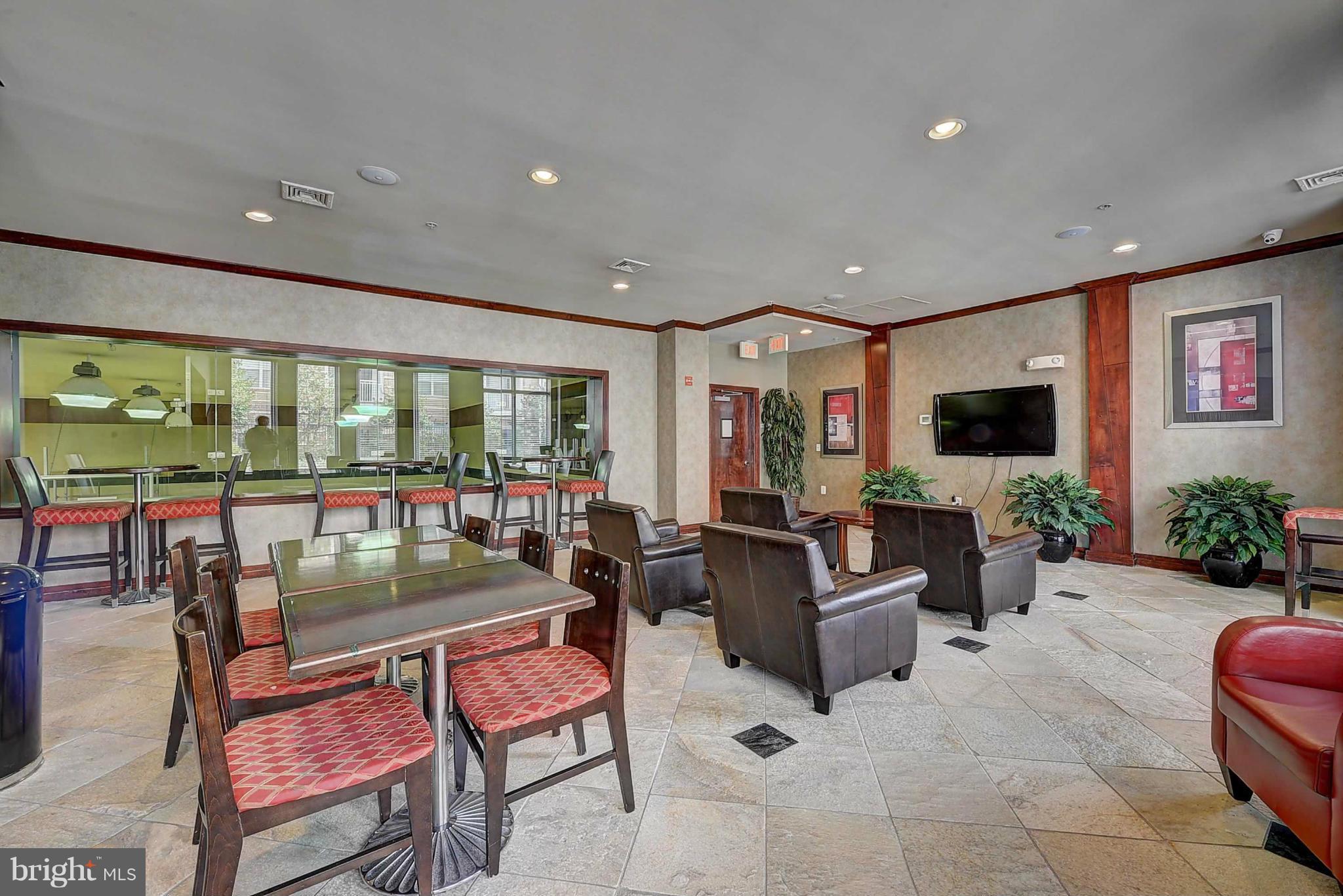 MARQUIS AT VIENNA STATION - Residential