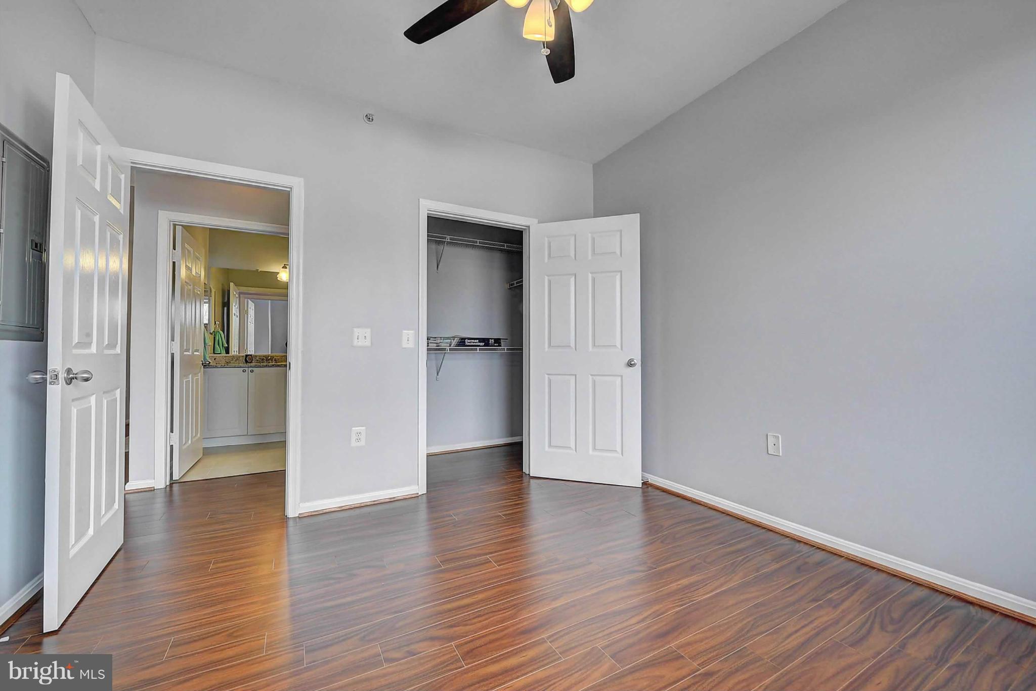 MARQUIS AT VIENNA STATION - Residential