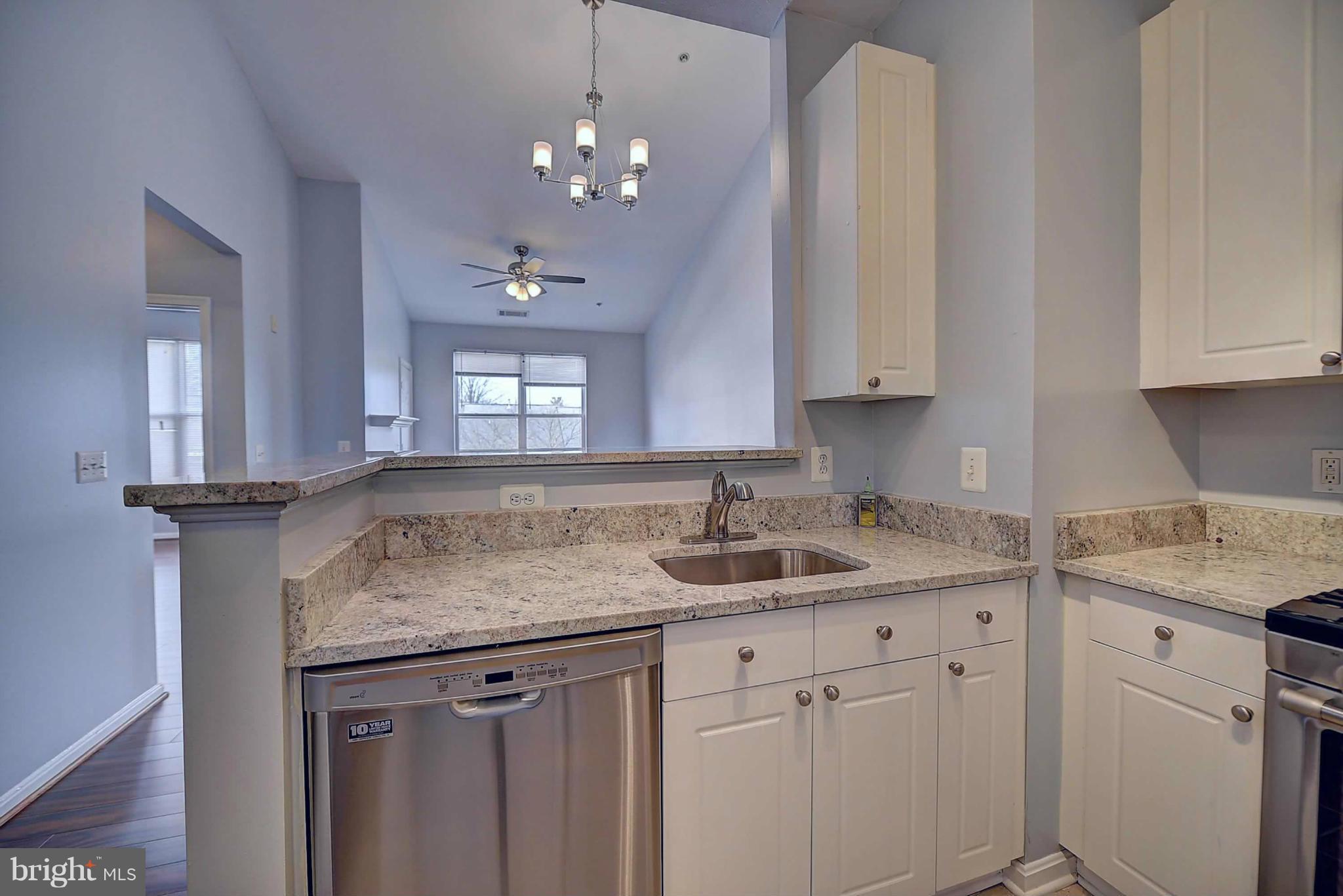 MARQUIS AT VIENNA STATION - Residential