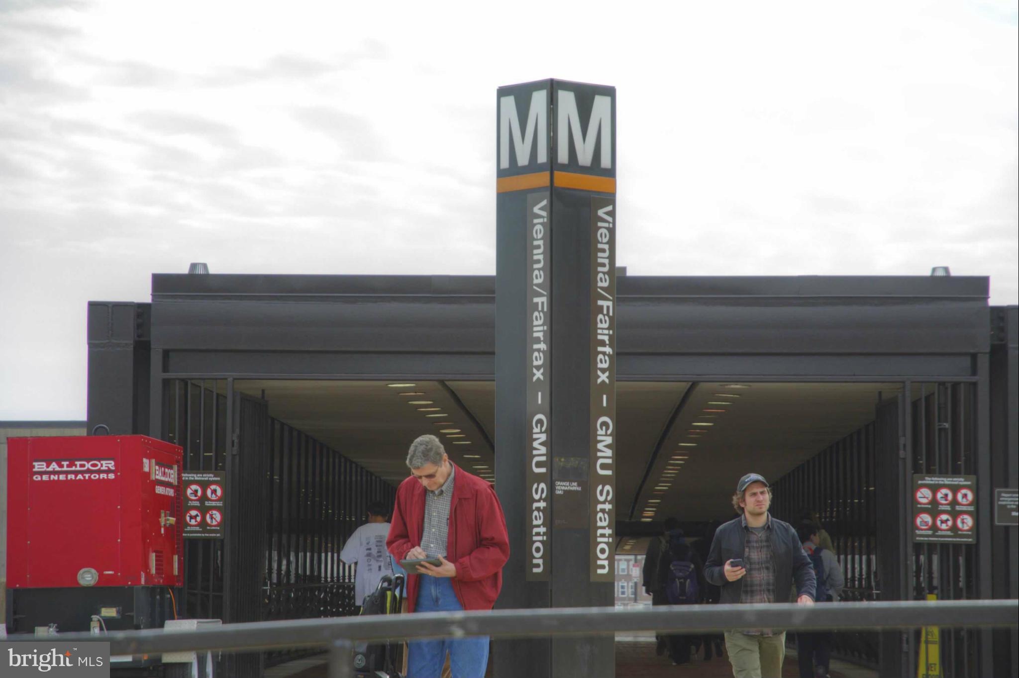 MARQUIS AT VIENNA STATION - Residential