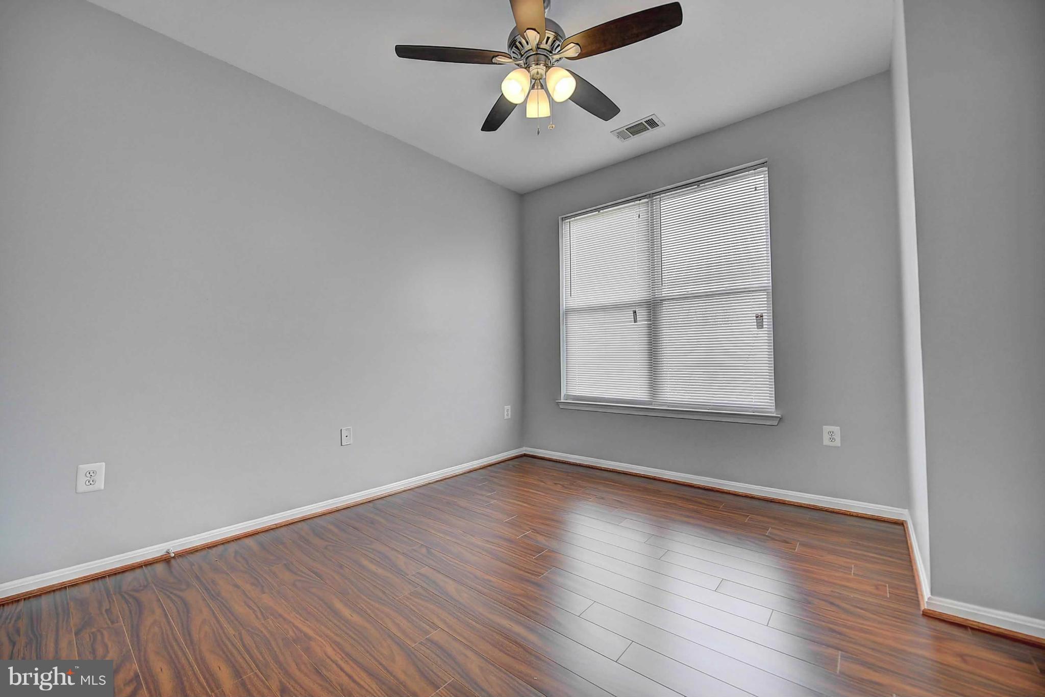 MARQUIS AT VIENNA STATION - Residential