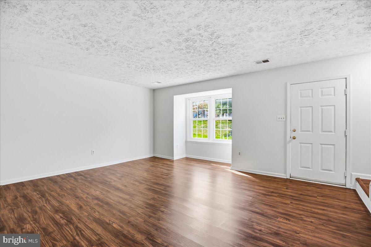 HAMPSHIRE - Residential