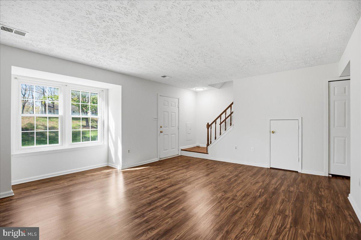 HAMPSHIRE - Residential