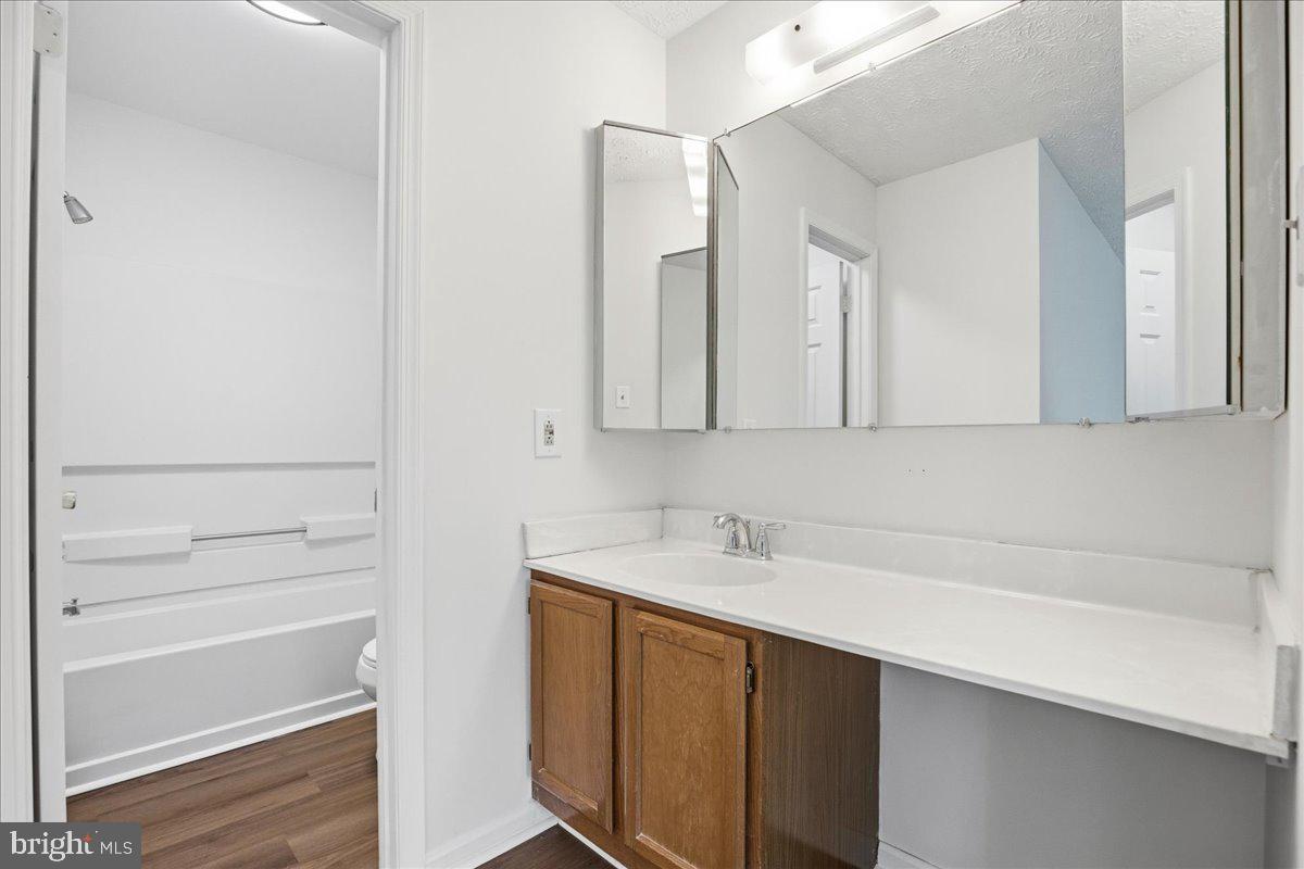 HAMPSHIRE - Residential