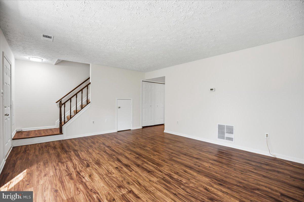 HAMPSHIRE - Residential