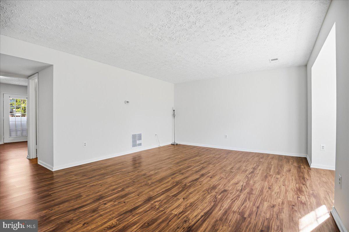 HAMPSHIRE - Residential