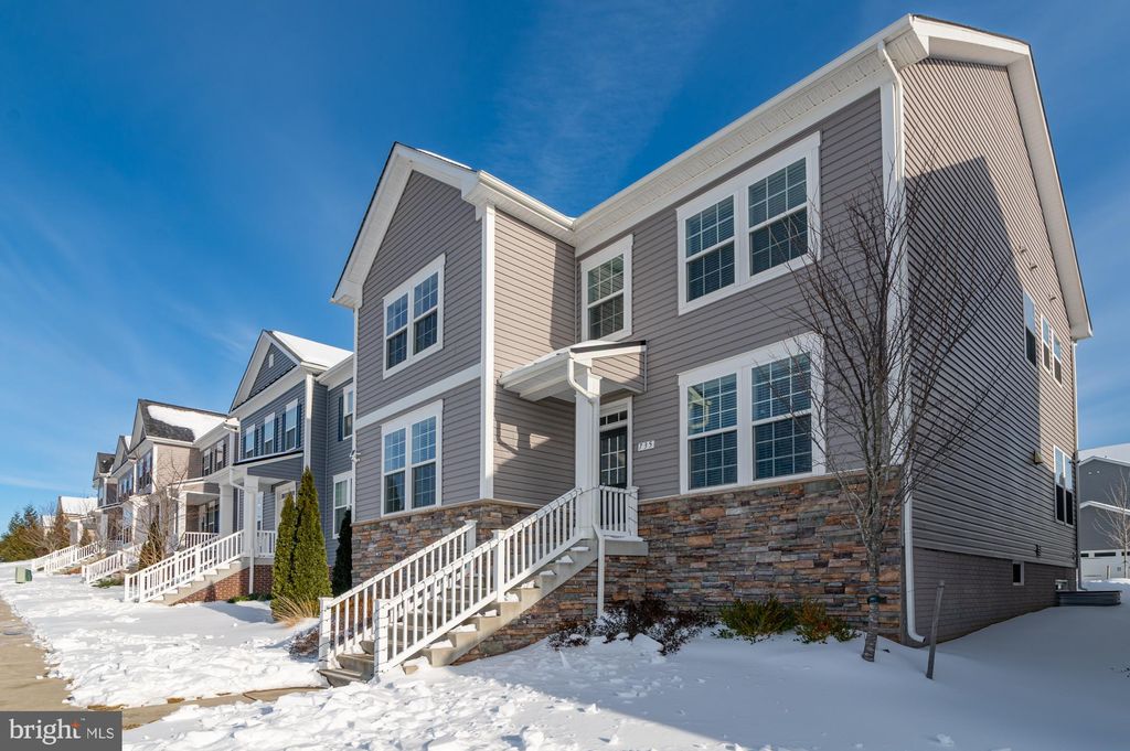 Photo of 735 Jefferson Pike, BRUNSWICK, MD 21716 (MLS # MDFR2076380)