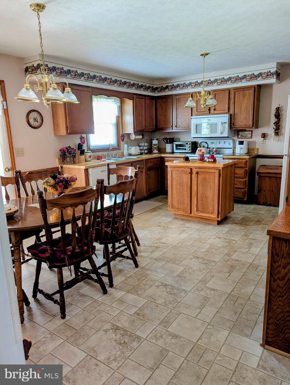 RIDGEVIEW ACRES - Residential