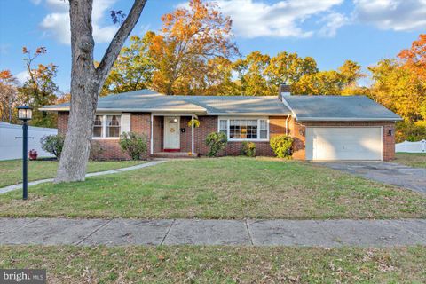 Photo of 126 Crest Avenue, BERLIN, NJ 08009 (MLS # NJCD2102662)