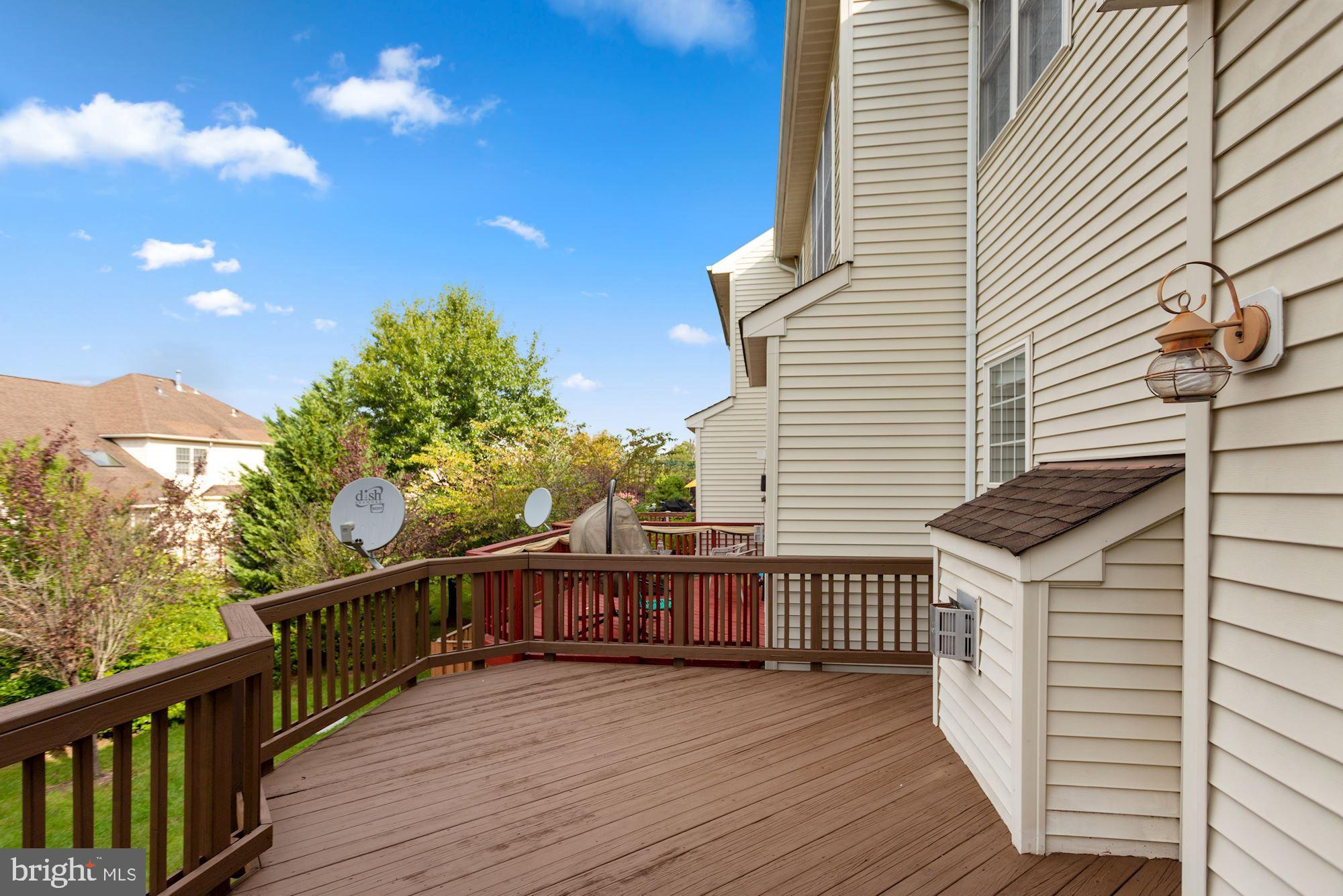 SOUTH RIDING - Residential