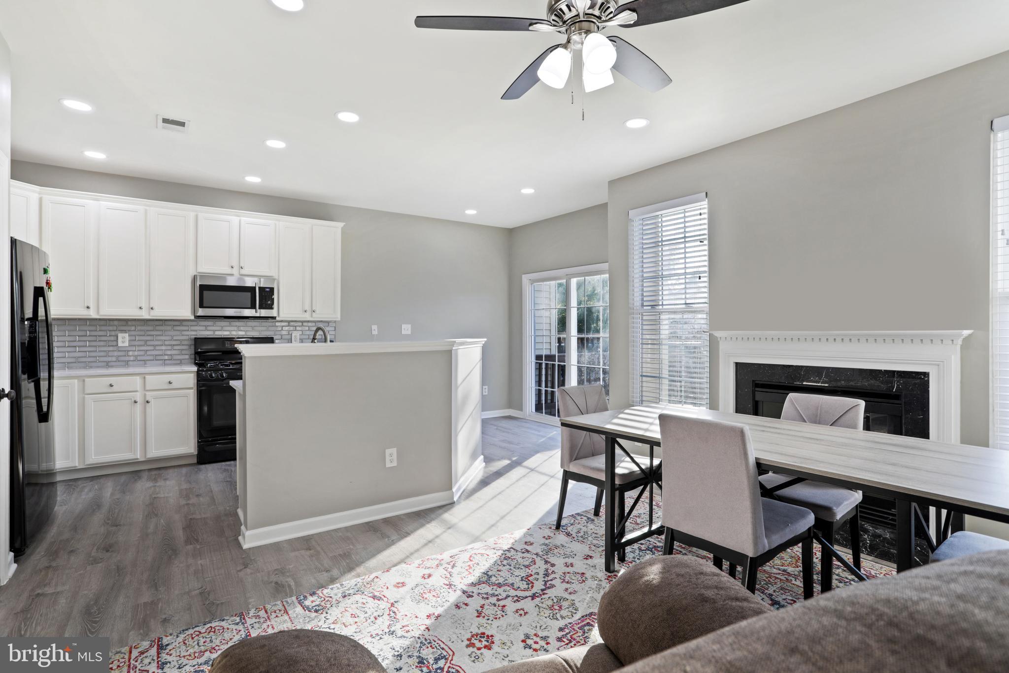 SOUTH RIDING - Residential