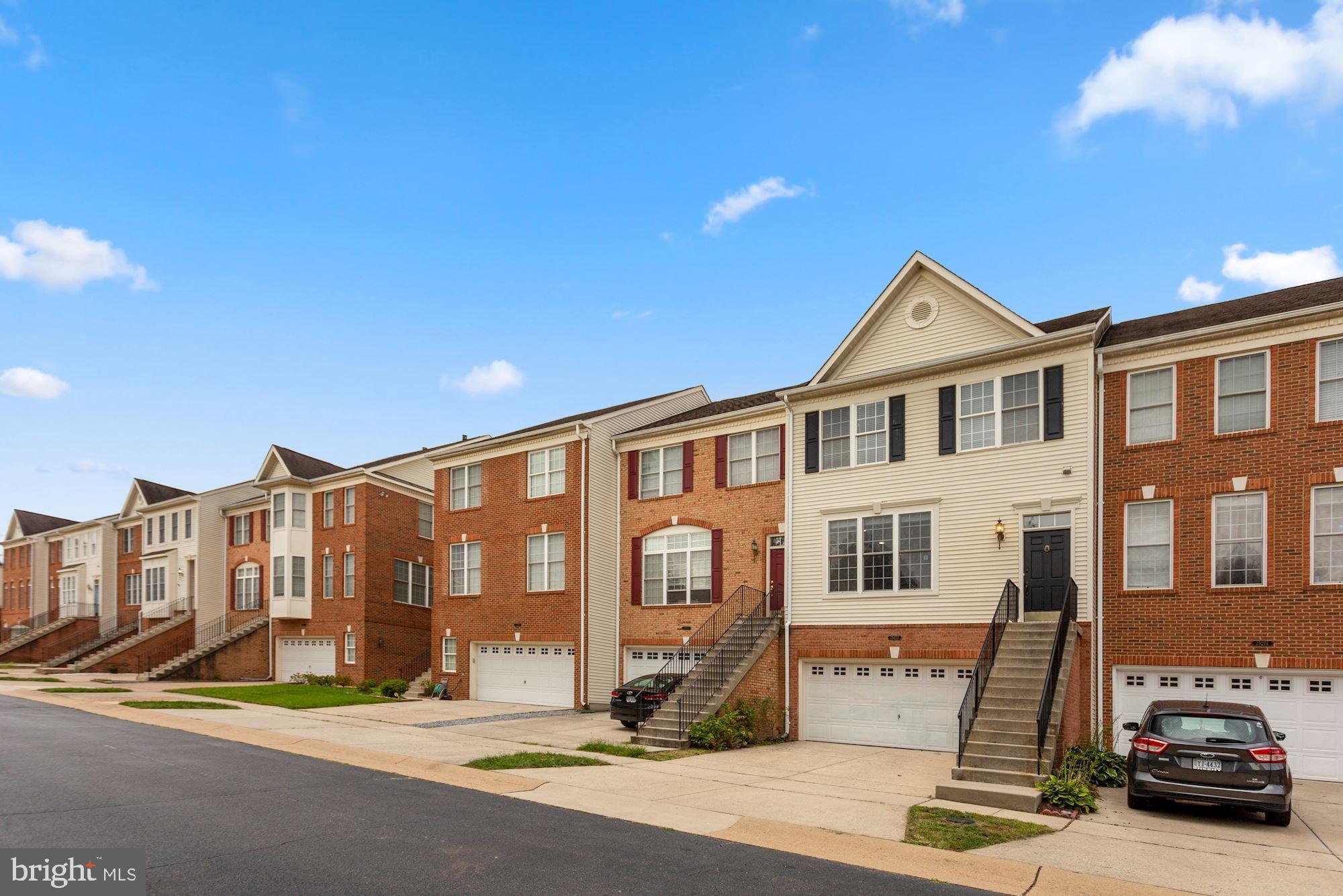 SOUTH RIDING - Residential