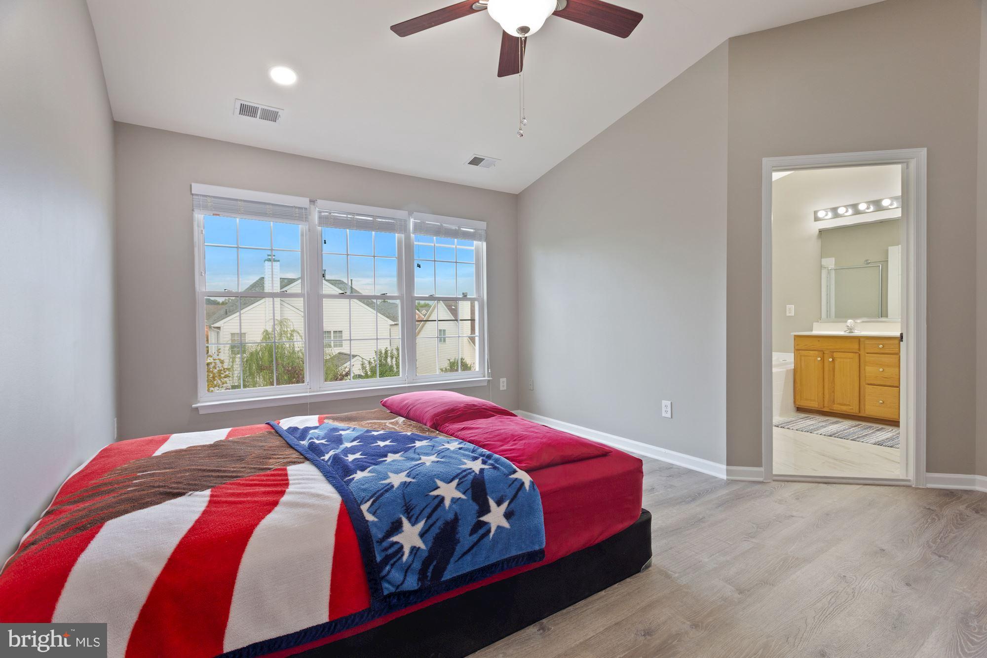 SOUTH RIDING - Residential