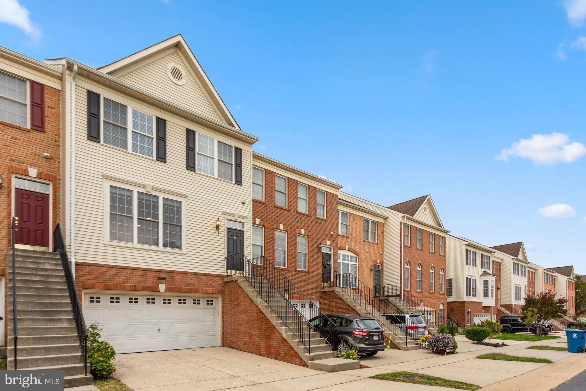 SOUTH RIDING - Residential