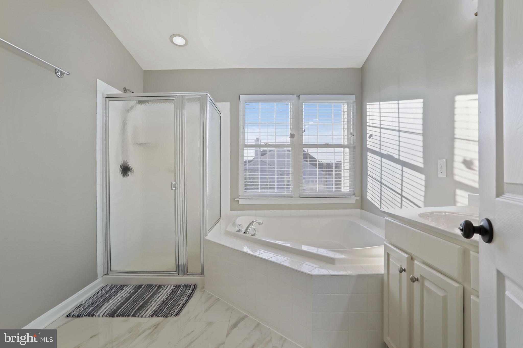 SOUTH RIDING - Residential