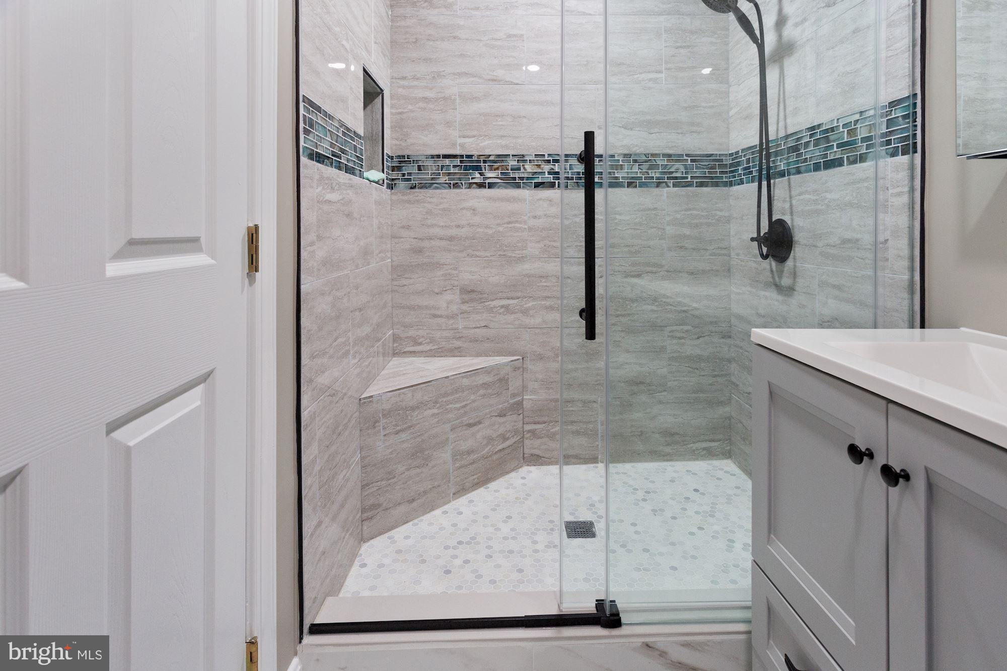 SOUTH RIDING - Residential