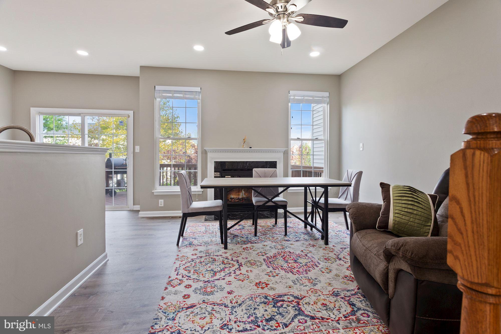 SOUTH RIDING - Residential